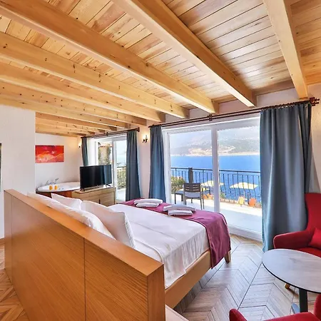 Atalante Hotel